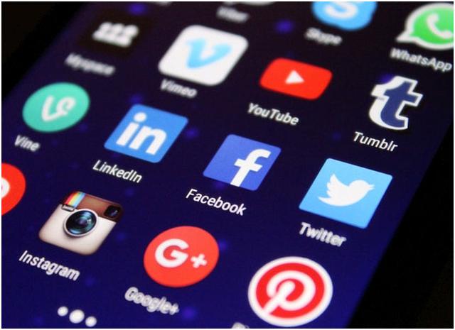 搜索引擎优化（SEO）与社交媒体：哪种是更好的营销方式？